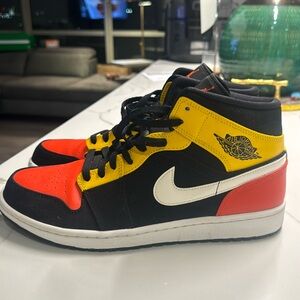 Air Jordan 1 Mid SE "Amarillo Orange" sneakers